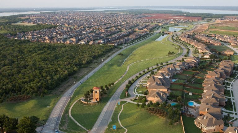 Mira Lagos neighborhood in Grand Prairie TX near Joe Pool Lake